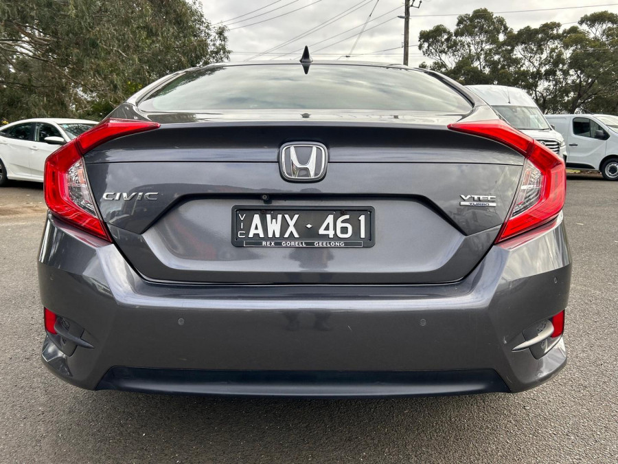 2018 Honda Civic 10th Gen VTi-L Sedan Image 8