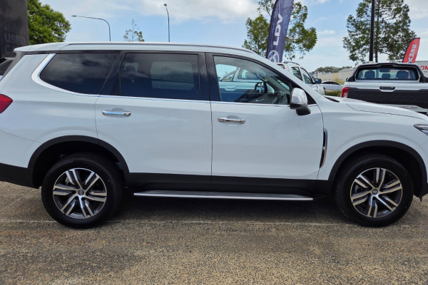 2024 LDV D90 Executive SUV