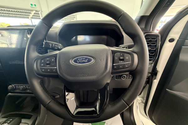 2026 MY26.5 Ford Ranger Super Duty  XLT Cab Chassis Image 23