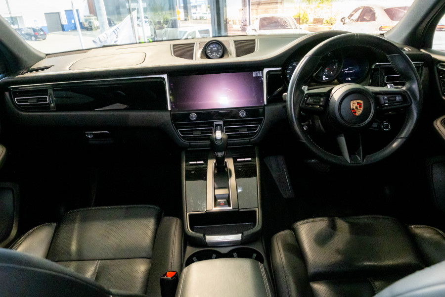 2023 Porsche Macan 95B T SUV