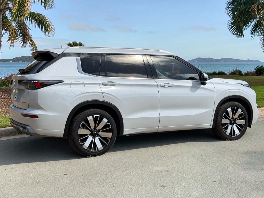 2025 Mitsubishi Outlander ZM Exceed SUV Image 7