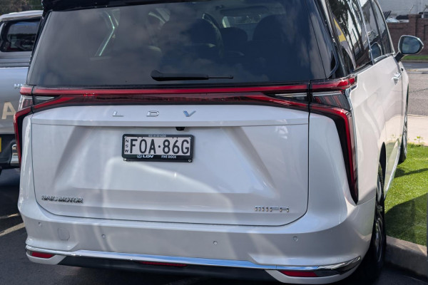 2023 LDV MIFA EPX1A LUXE People Mover
