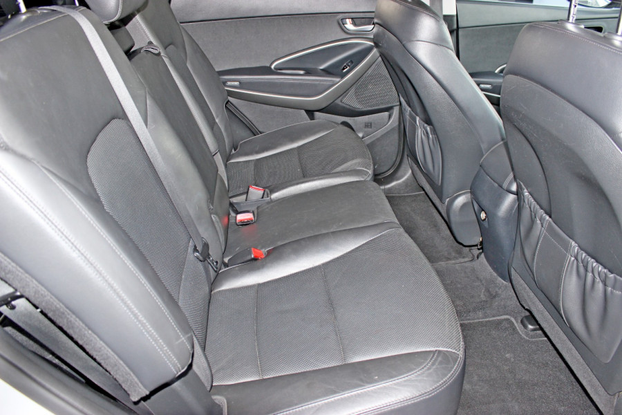 2018 Hyundai Santa Fe DM5 Series II Active X SUV Image 9