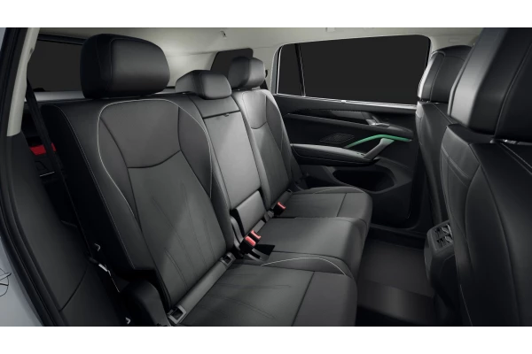 2026 Volkswagen Tayron R4 150TSI eHybrid Elegance SUV Image 12