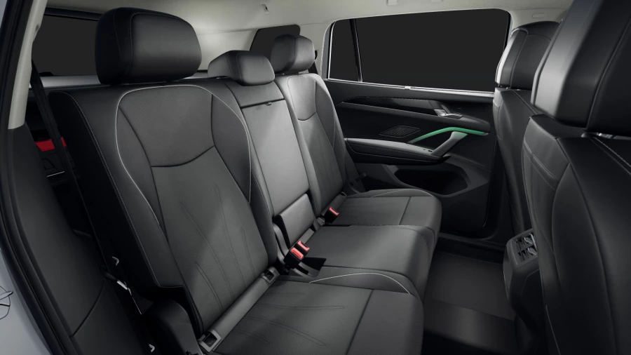 2026 Volkswagen Tayron R4 150TSI eHybrid Elegance SUV Image 12