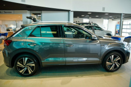 2025 Volkswagen T-Roc D11 140TSI R-Line SUV