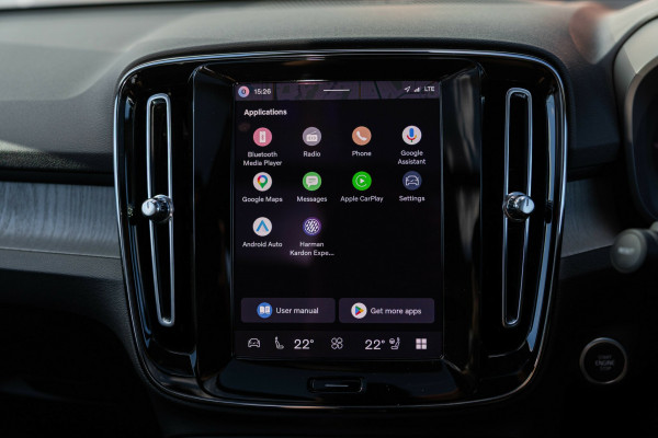 2026 Volvo XC40 XZ Ultra B4 Bright SUV Image 25