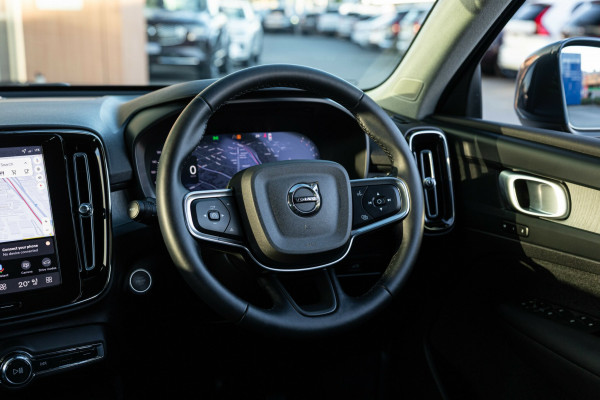 2025 Volvo XC40 XZ Plus B4 SUV Image 13