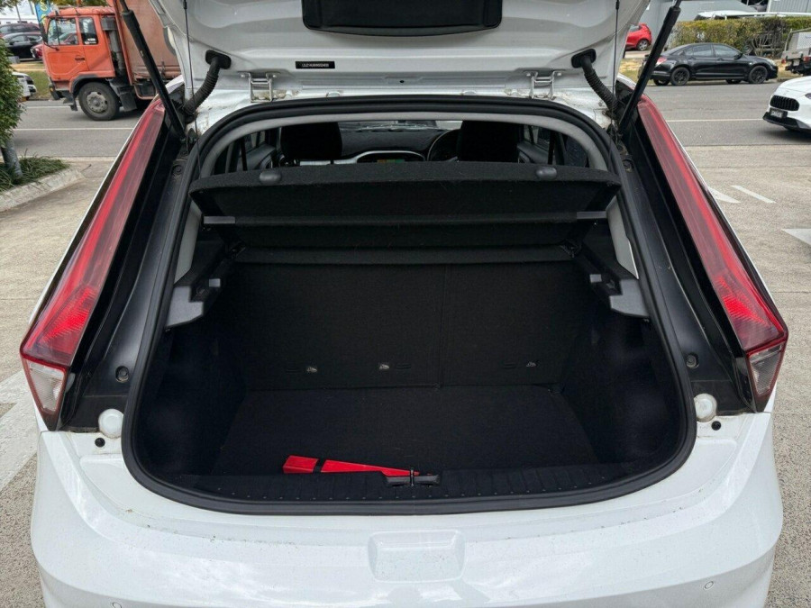 2021 MG MG3 SZP1 Core Hatch Image 15