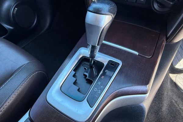 2016 Toyota Fortuner GUN156R Crusade SUV Image 18