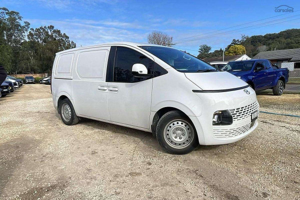2022 Hyundai Staria Load US4.V1  Van Image 1