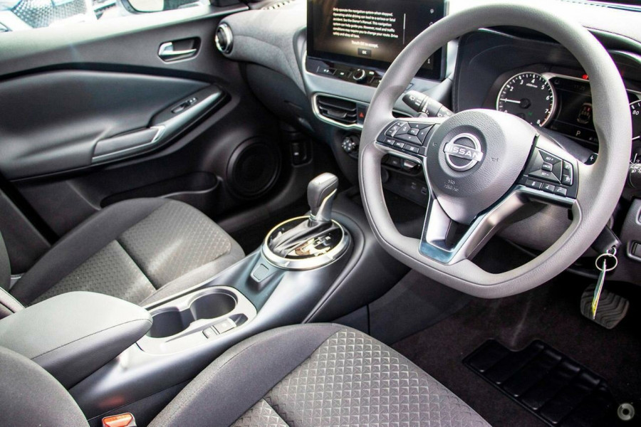 2024 Nissan JUKE F16 ST SUV Image 6