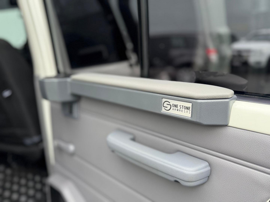 2023 Toyota LandCruiser VDJ79R WorkMate Double-Cab Cab-Chassis Image 21