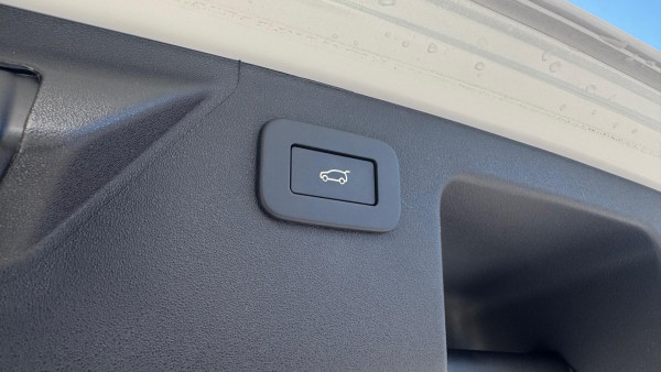 2024 MY25 Land Rover Discovery Sport L550 P250 Dynamic SE SUV image 10