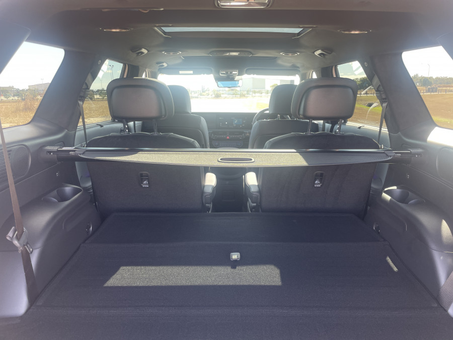 2027 Hyundai Palisade Calligraphy Black Ink SUV Image 8