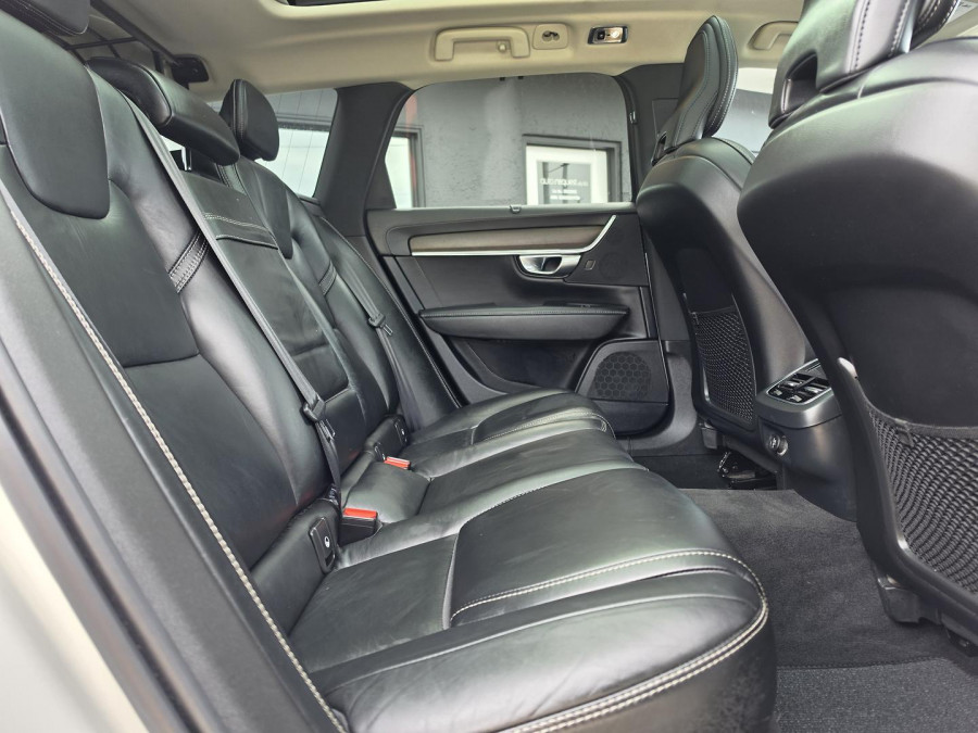 2019 Volvo V90 Cross Country P Series D5 Wagon Image 18