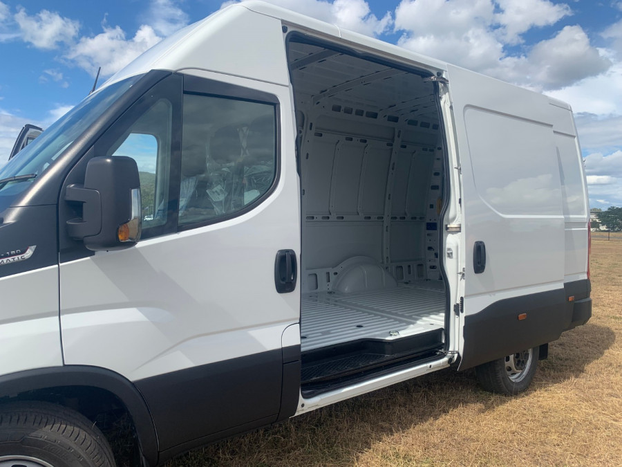 2025 Iveco Daily Van Van Image 11