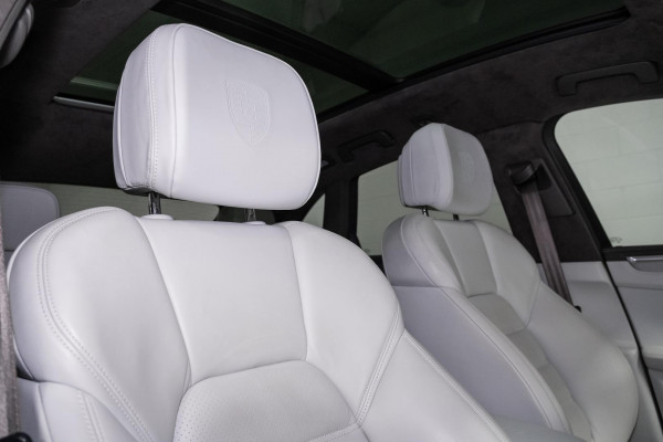2021 Porsche Macan 95B SUV image 9