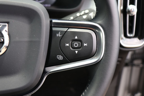 2018 Volvo Xc40 (No Series) MY19 T4 Momentum Suv