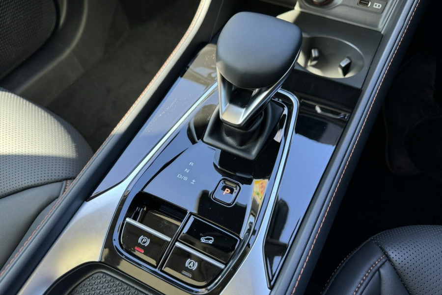 2024 MY25 MG HS AS33 Essence SUV Image 21