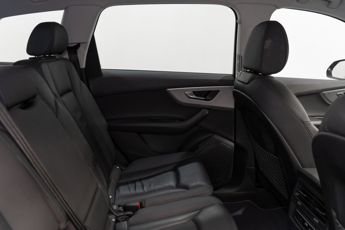 2020 Audi Q7 45 Tdi Quattro SUV Image 3