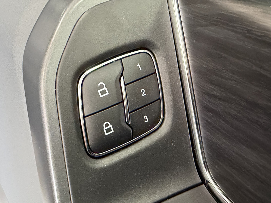 2024 Ford F-150  Lariat Dual Cab Image 22