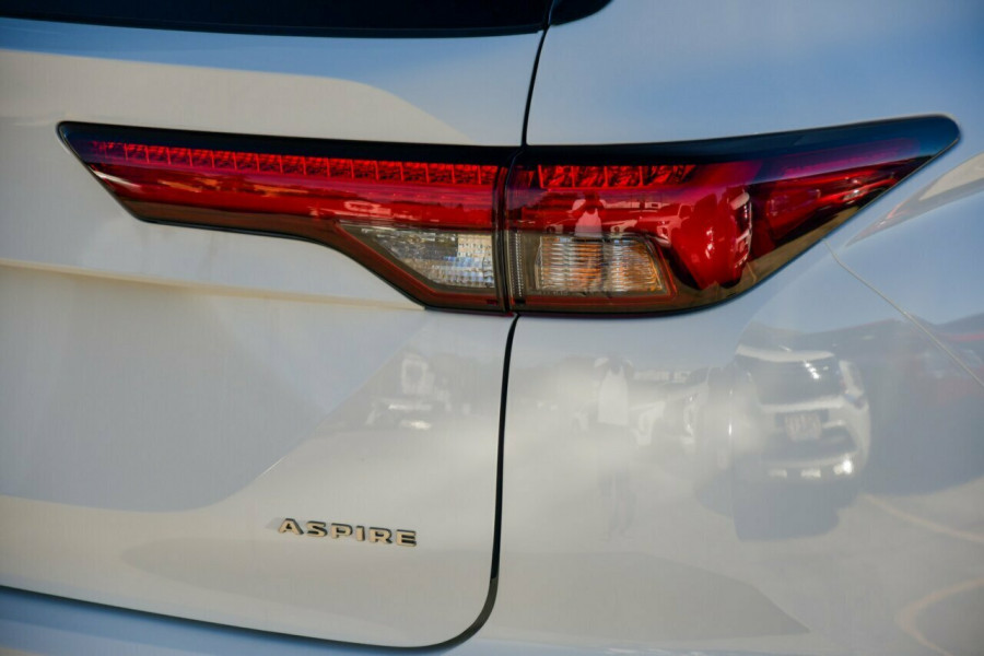 2024 Mitsubishi Outlander ZM Aspire SUV Image 7