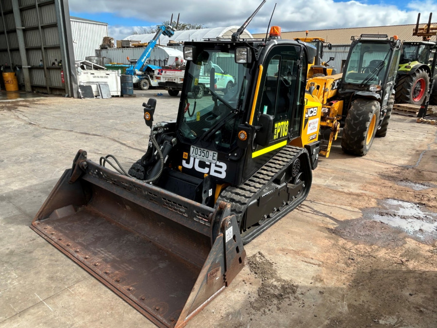 2023 JCB COMPACT TRACK LOADER Wheeled Skidsteer Loader Image 2
