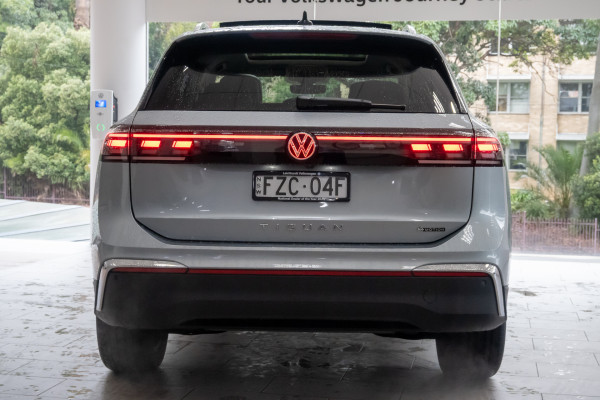 2025 MY26 Volkswagen Tiguan CT R SUV image 5