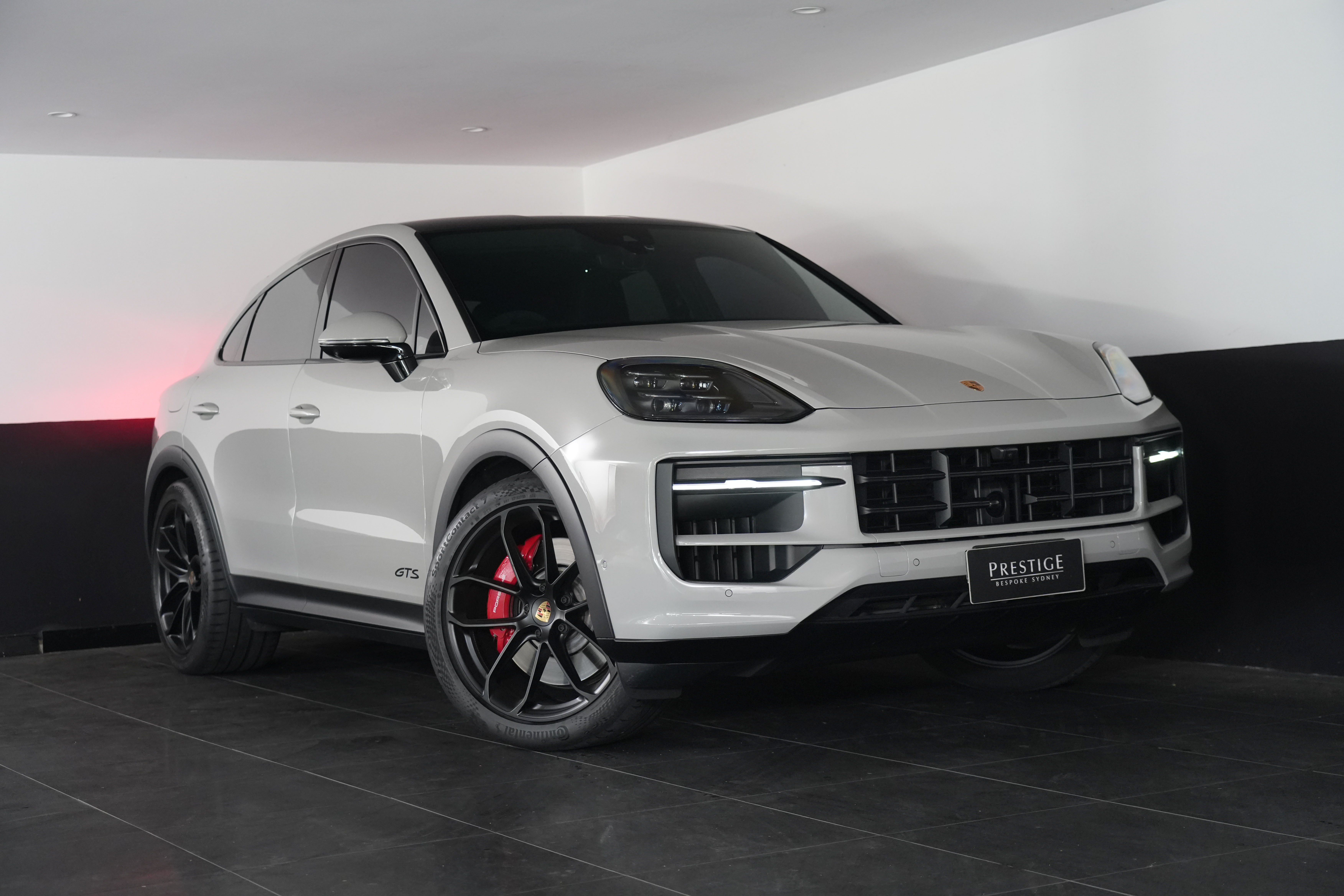 2024 Porsche Cayenne GTS Coupe Image 15