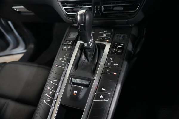 2019 Porsche Macan S SUV Image 15