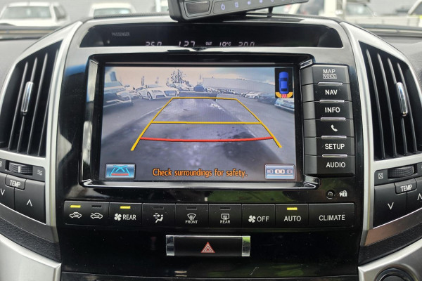 2012 MY10 Toyota LandCruiser VDJ200R Sahara SUV Image 24