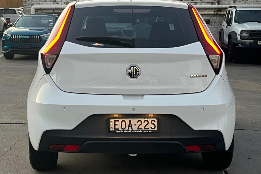 2021 MG MG3 SZP1 Core Hatch Image 6