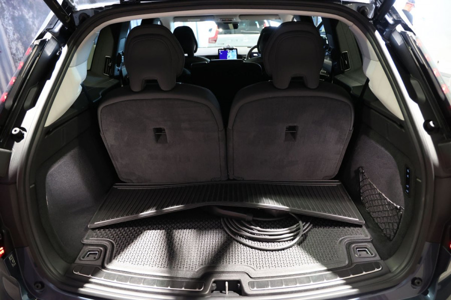 2026 Volvo EX90  Ultra Twin Motor Performance SUV Image 32