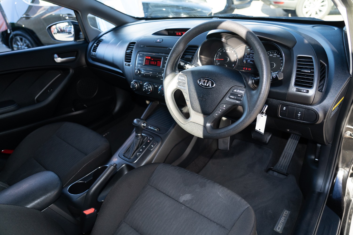 2015 Kia Cerato YD  S Hatchback Image 6