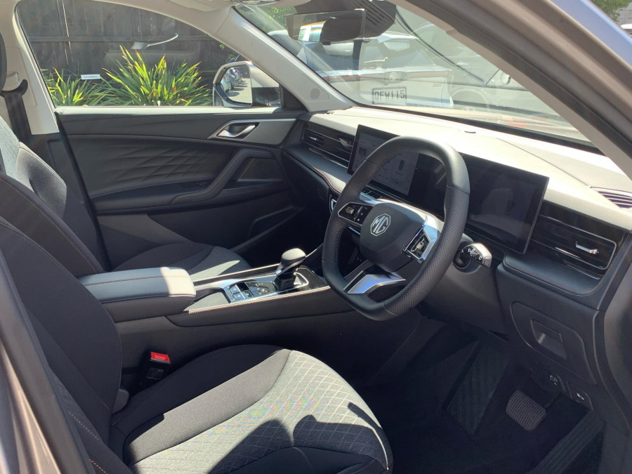 2026 MY25 MG HS AS33 Vibe SUV Image 7