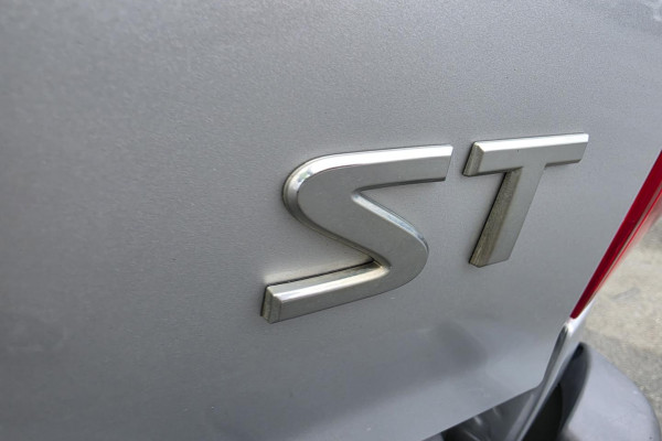2015 Nissan Navara D23 ST Dual Cab Pickup Image 14