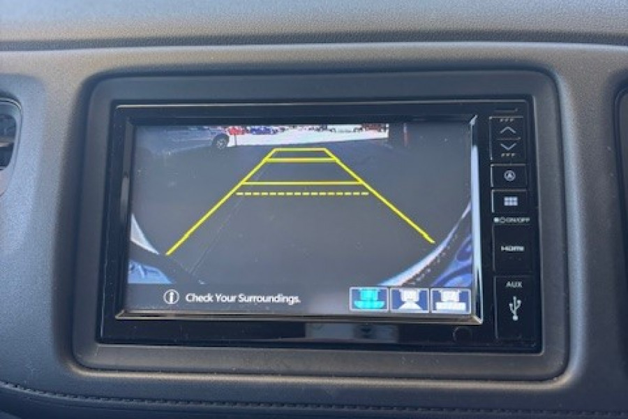 2017 Honda HR-V VTi SUV Image 19