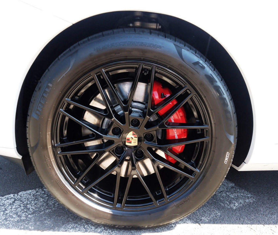 2024 Porsche Cayenne 9YA II GTS SUV Image 14