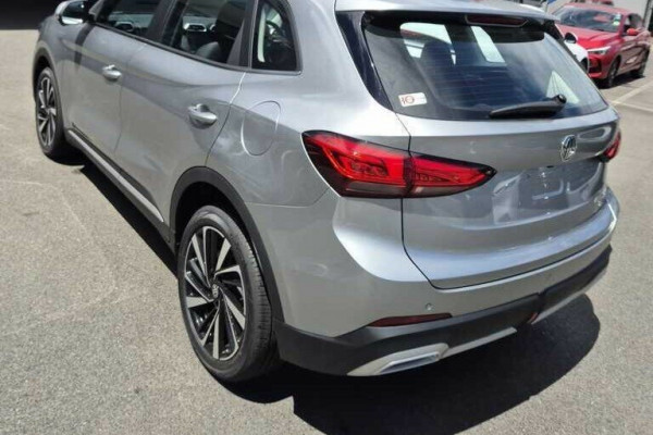 2025 MY25.5 MG ZS ZS32 Essence Hybrid+ SUV Image 3