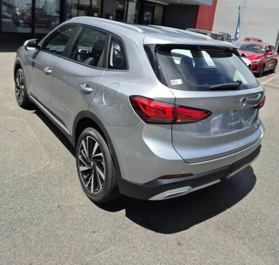 2025 MY25.5 MG ZS ZS32 Essence Hybrid+ SUV Image 3
