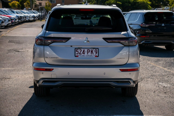 2025 Mitsubishi Outlander ZM Aspire SUV Image 3