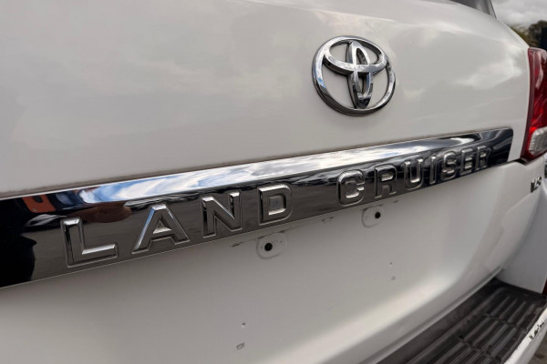 2009 Toyota LandCruiser VDJ200R GXL SUV Image 13