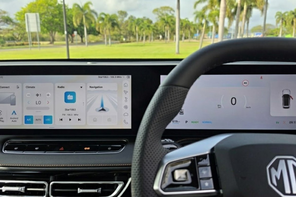 2026 MY25 MG HS AS33H Excite Hybrid+ SUV Image 7