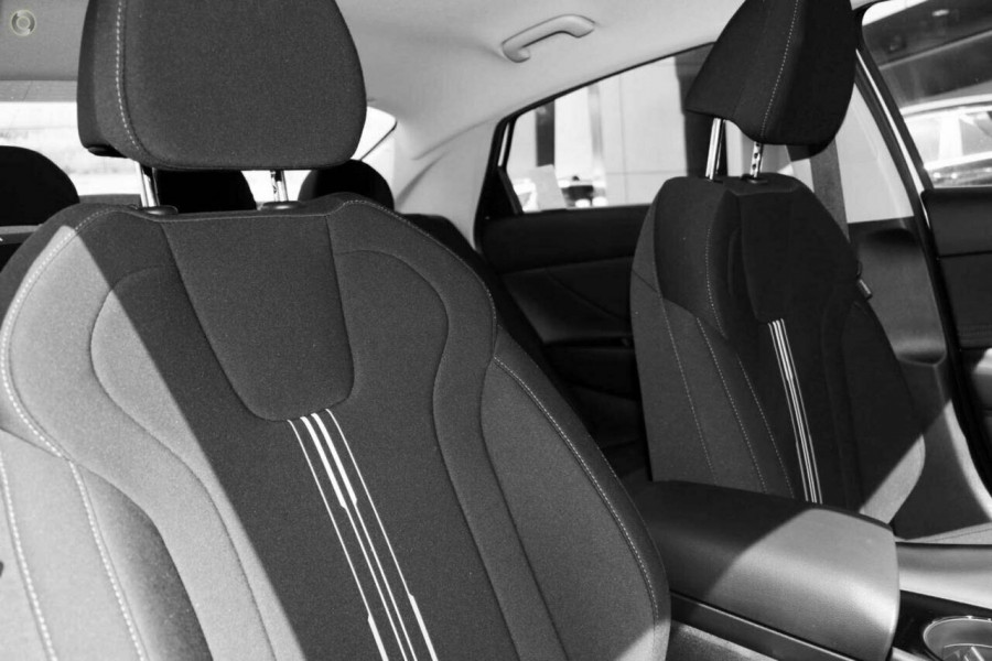 2024 MY25 Hyundai i30 CN7.V2 Hybrid Sedan Image 9