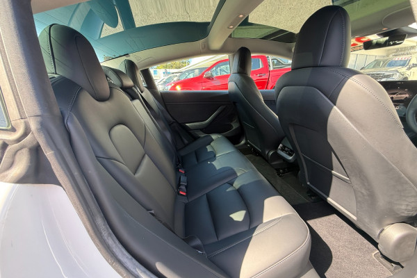 2022 Tesla Model 3  Rear-Wheel Drive Sedan Image 12