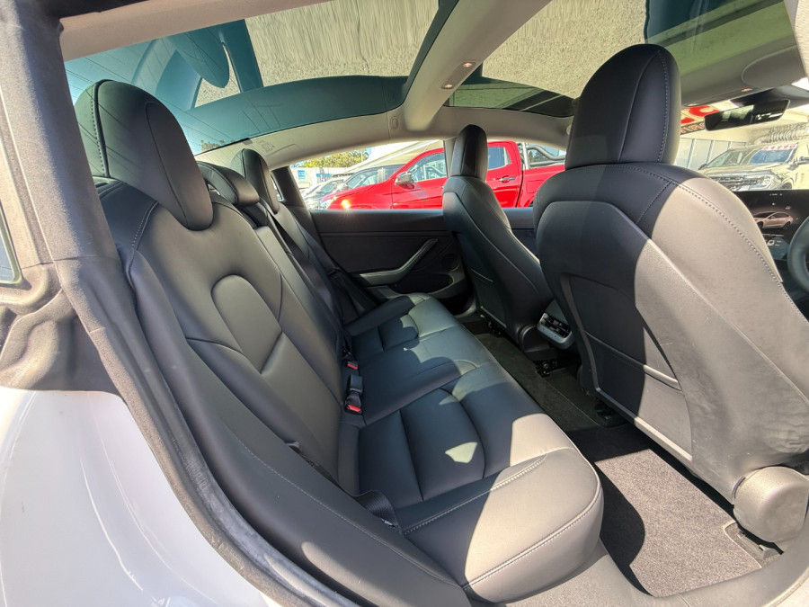 2022 Tesla Model 3  Rear-Wheel Drive Sedan Image 12