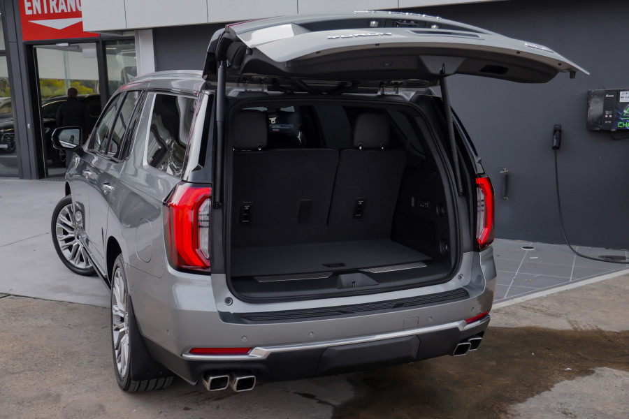 2025 GMC Yukon  Denali Wagon Image 13