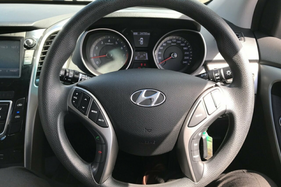 2016 MY17 Hyundai i30 GD4 Series II MY17 Active Hatch Image 17