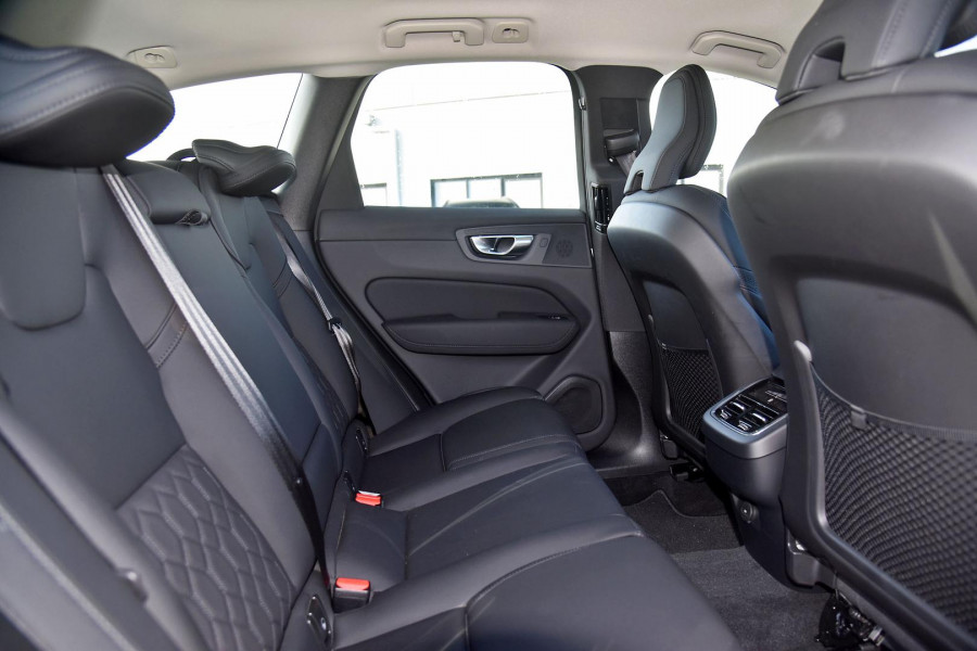 2025 MY26 Volvo XC60 UZ Plus B5 Bright SUV Image 17